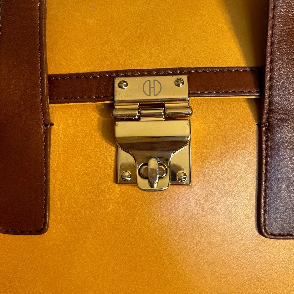 DOUGLAS HANNANT MUSTARD GOLD BROWN TRIM GOLD HARDWARE FEET TURN LOCK SATCHEL BAG - Picture 9 of 16
